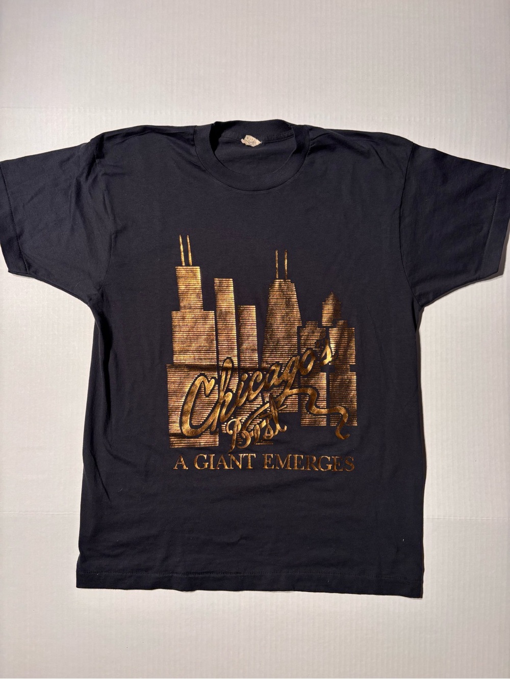 Vtg Screen Stars Chicago Skyline 80’s USA Souvenir Gold Foil Graphic T-shirt XL